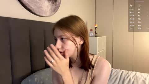 Snapshot of ellie_hollow chatting on 09-24-25, 07:12 Ellie online show from 09-24-25, 07:12