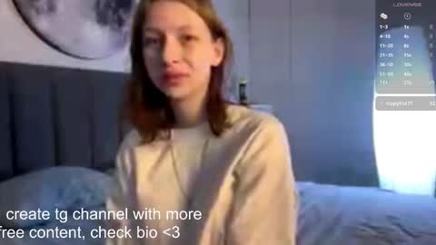 Snapshot of ellie_hollow chatting on 10-24-25, 07:27 Ellie online show from 10-24-25, 07:27