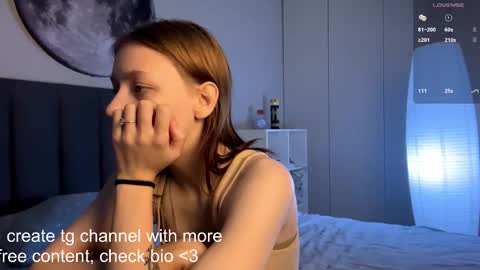 Snapshot of ellie_hollow chatting on 10-26-25, 07:03 Ellie online show from 10-26-25, 07:03