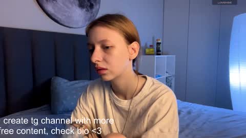 Snapshot of ellie_hollow chatting on 10-29-25, 07:32 Ellie online show from 10-29-25, 07:32