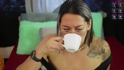 Snapshot of ellie_ramos chatting on 10-02-25, 02:13 Ellie Ramos online show from 10-02-25, 02:13