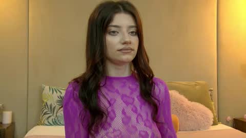 Snapshot of ellie_west chatting on 07-26-26, 05:04 EllieWest online show from 07-26-26, 05:04
