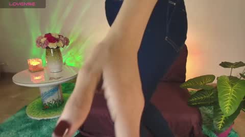 elliee1 online show from 02-28-25, 12:09