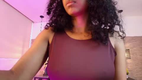 Snapshot of elliee_alves chatting on 06-20-26, 04:10 elliee_alves online show from 06-20-26, 04:10