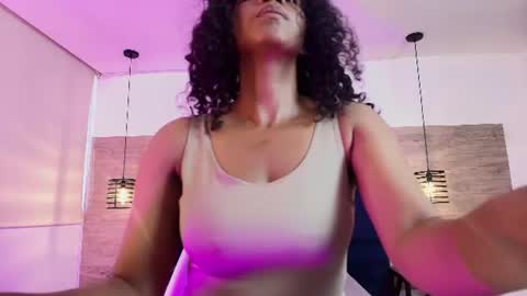 Snapshot of elliee_alves chatting on 07-10-26, 01:25 elliee_alves online show from 07-10-26, 01:25