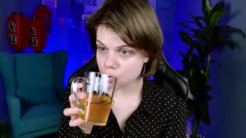 Snapshot of elliemurler chatting on 10-08-25, 09:07 elliemurler online show from 10-08-25, 09:07