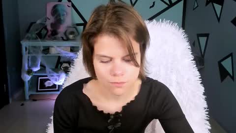 Snapshot of elliemurler chatting on 10-18-25, 09:10 elliemurler online show from 10-18-25, 09:10