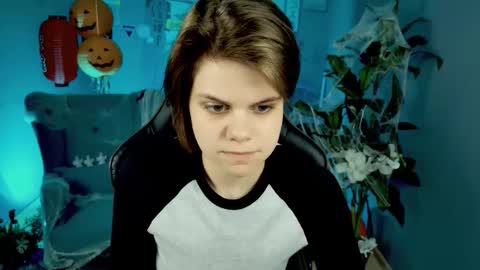 Snapshot of elliemurler chatting on 11-01-25, 09:22 elliemurler online show from 11-01-25, 09:22