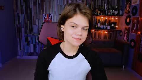 Snapshot of elliemurler chatting on 11-11-25, 09:09 elliemurler online show from 11-11-25, 09:09