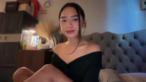 Snapshot of elliesee chatting on 05-02-26, 03:55 ellie online show from 05-02-26, 03:55