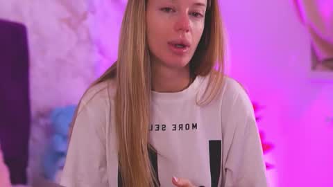 Snapshot of ellinanuria chatting on 02-21-26, 04:13 EllinaNuria online show from 02-21-26, 04:13