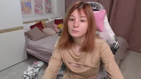 Snapshot of ellinblare chatting on 09-23-25, 10:02 Ellin online show from 09-23-25, 10:02