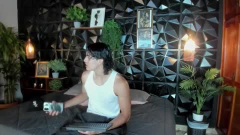 Elloit Colton online show from 11-06-25, 10:10