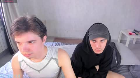 Snapshot of elliot_winki chatting on 05-15-26, 04:47 elliot_winki online show from 05-15-26, 04:47