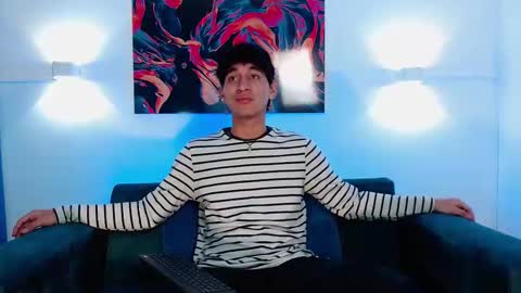 Snapshot of elliotazer chatting on 01-14-26, 11:31 Elliot online show from 01-14-26, 11:31