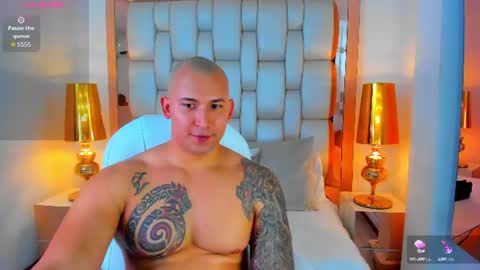 E L L I O T    V E L E Z online show from 07-11-26, 09:27