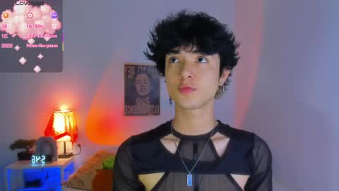 Snapshot of elliotvolkov chatting on 05-19-26, 04:41 elliotvolkov online show from 05-19-26, 04:41