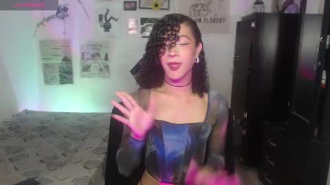 Snapshot of ellis_flowers chatting on 11-16-25, 06:35 . online show from 11-16-25, 06:35