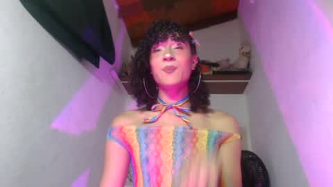 Snapshot of ellis_flowers chatting on 06-19-26, 12:37 . online show from 06-19-26, 12:37
