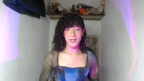 Snapshot of ellis_flowers chatting on 06-23-26, 11:58 . online show from 06-23-26, 11:58