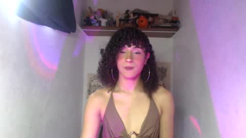 Snapshot of ellis_flowers chatting on 07-13-26, 09:39 . online show from 07-13-26, 09:39