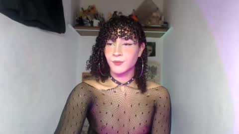 Snapshot of ellis_flowers chatting on 07-23-26, 01:08 . online show from 07-23-26, 01:08