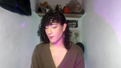 Snapshot of ellis_flowers chatting on 07-25-26, 11:35 . online show from 07-25-26, 11:35