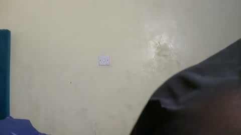 Snapshot of elllanna chatting on 06-19-26, 01:32 elllanna online show from 06-19-26, 01:32