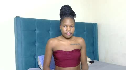 Snapshot of elllanna chatting on 06-27-26, 10:31 elllanna online show from 06-27-26, 10:31