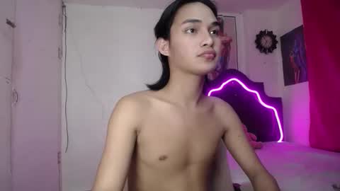 Snapshot of ellorrey chatting on 12-17-25, 11:55 ELLORREY online show from 12-17-25, 11:55