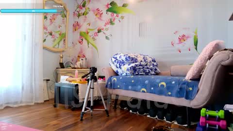 Snapshot of ells_palace chatting on 11-19-25, 05:57 Ella Bella Bo Bella online show from 11-19-25, 05:57