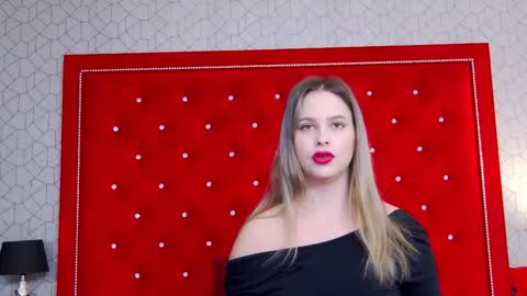 Elsa Jean online show from 11-03-25, 04:58