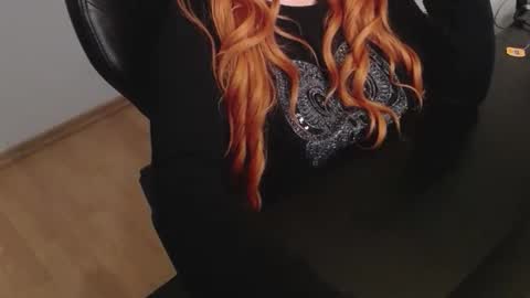 Elly online show from 12-14-25, 10:03