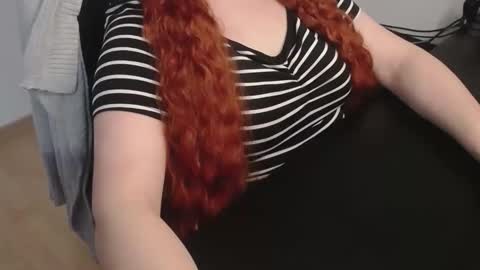 Elly online show from 02-25-26, 08:13