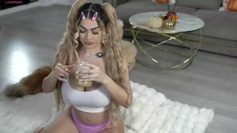 Elly online show from 10-21-25, 10:27