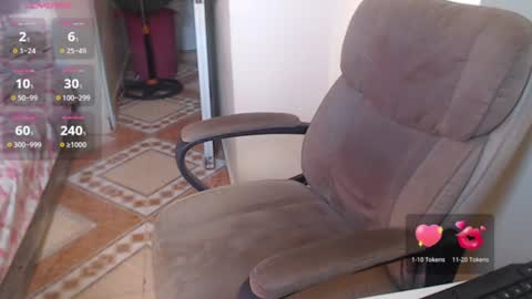 Snapshot of elmaster0111 chatting on 06-29-26, 01:22 Zeki online show from 06-29-26, 01:22