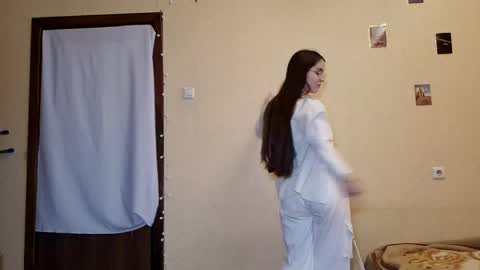 Kate online show from 04-15-26, 02:35