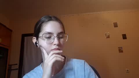 Kate online show from 06-19-26, 11:14