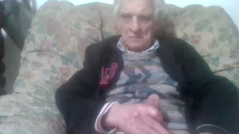 Snapshot of elmo191271 chatting on 02-10-26, 06:56 elmo191271 online show from 02-10-26, 06:56