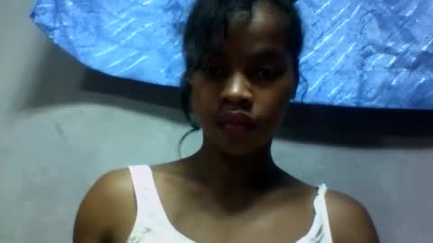Snapshot of elodie228680 chatting on 05-24-26, 05:01 elodie228680 online show from 05-24-26, 05:01