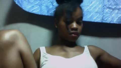 Snapshot of elodie228680 chatting on 06-02-26, 07:10 elodie228680 online show from 06-02-26, 07:10