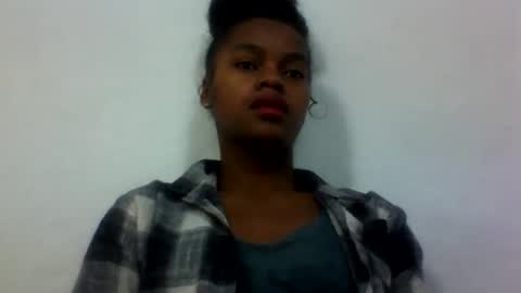 Snapshot of elodie228680 chatting on 06-08-26, 03:07 elodie228680 online show from 06-08-26, 03:07