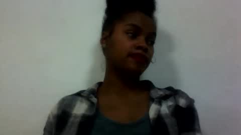 Snapshot of elodie228680 chatting on 06-08-26, 03:12 elodie228680 online show from 06-08-26, 03:12