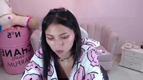 Snapshot of elody_a chatting on 02-11-25, 03:29 Elody online show from 02-11-25, 03:29