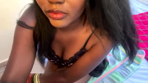 Snapshot of elodylux chatting on 08-06-26, 02:41 elodylux online show from 08-06-26, 02:41