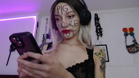 Chelsea  Please help me to reach 100 thumbs up online show from 01-14-25, 01:47