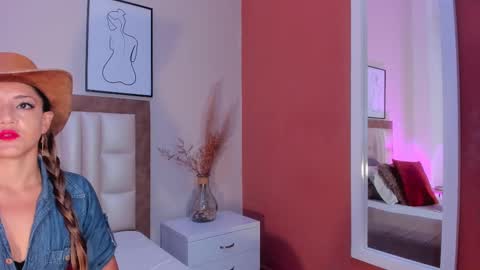 EloiseQuinn online show from 02-21-25, 12:28