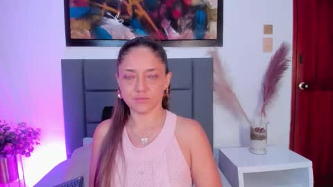 EloiseQuinn online show from 09-11-25, 12:38