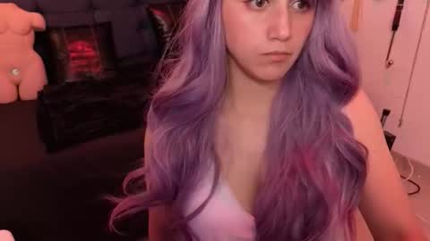 elowen_halley1 online show from 10-31-25, 08:32