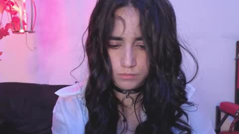 elowen_halley1 online show from 12-20-25, 06:48